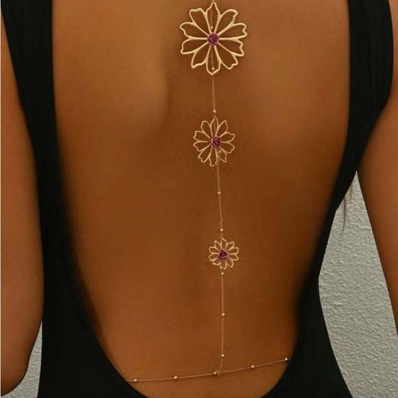 Jewelry - Elegant Gold and Pink Floral Back Necklace